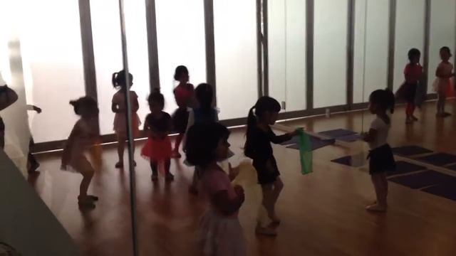 Arwen-- 3 Years Old-- Ballerina Ballet Class..2013