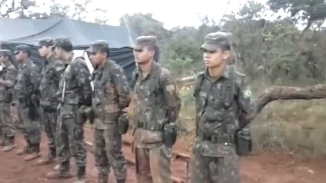 Apresentação da equipe de instrução acampamento básico 32 GAC смотреть онлайн