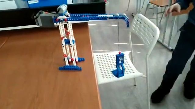 Кран. LEGO 9689 Простые механизмы смотреть онлайн