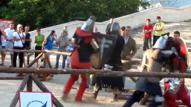 бугуртик на площади оперного театра смотреть онлайн