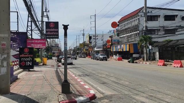 Необычный 7-Eleven в Таиланде в форме корабля. А вы уже бывали там? смотреть онлайн