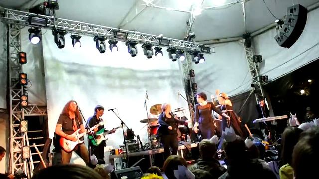 Соня Сотник – Боже, храни королеву. Киев. Зеленый театр. 14.09.2013. смотреть онлайн