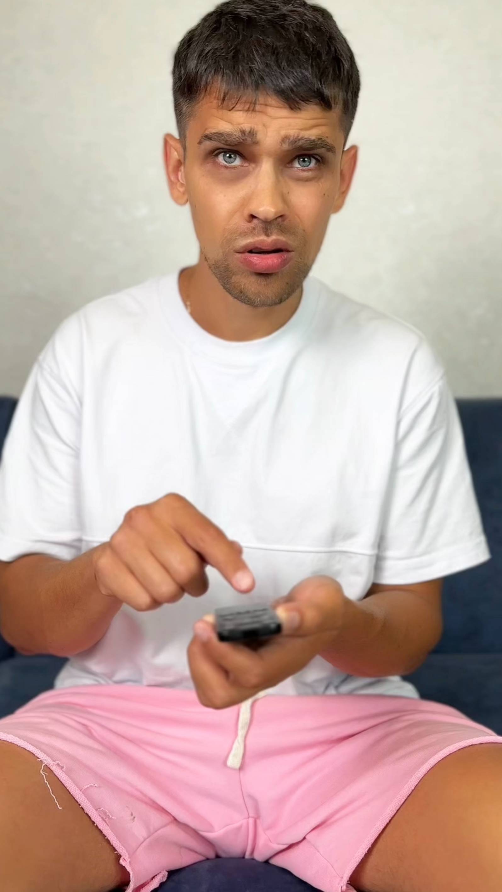 🤷♂️Саймон оказался сильнее Папы 💪 смотреть онлайн