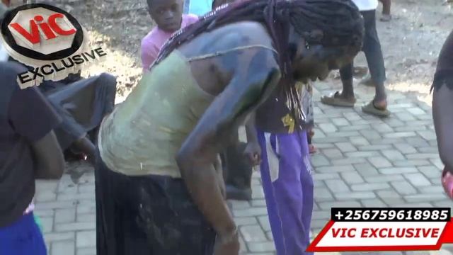 God! Amaziga Teyakisubidde Kuba Bwebiti Ku Mazalibwa Omulenzi Akimukoze смотреть онлайн