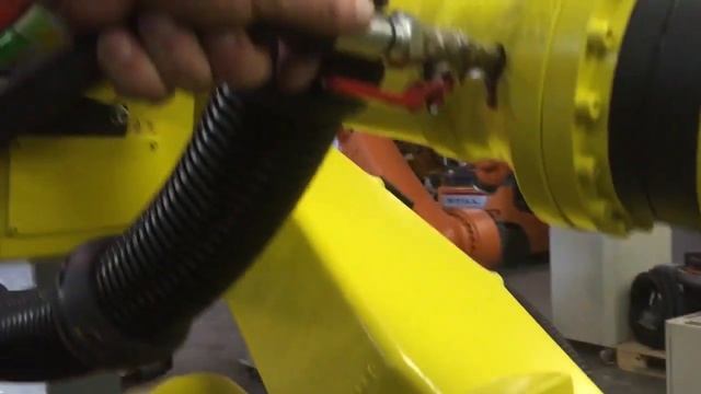 Смена масла у робота смотреть онлайн