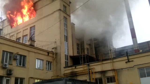 Пожар! горит Сочинский хлебзавод смотреть онлайн