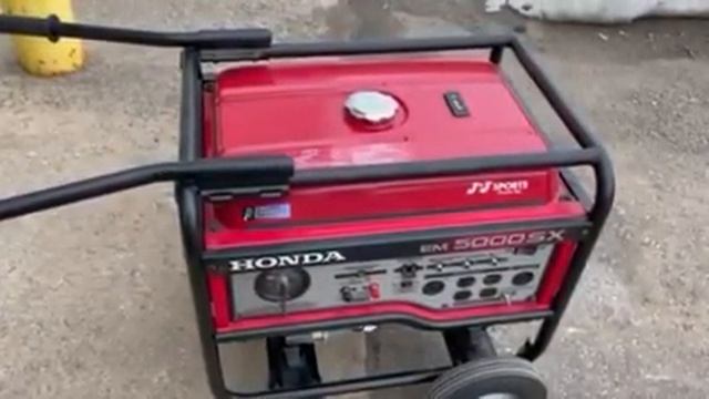GovDeals: EM500SX 5000 watt Honda generator смотреть онлайн