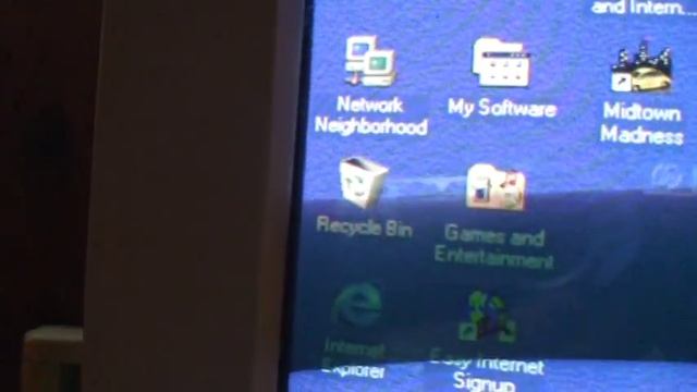 1999 HP Pavilion running Windows 98 SE смотреть онлайн