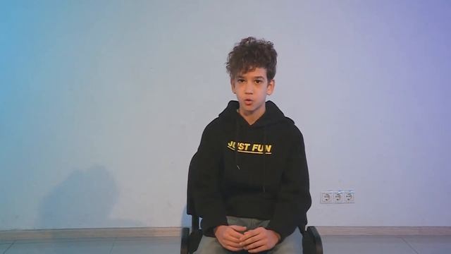 Фоминов Алексей читает отрывок из повести Нины Дашевской "Я не тормоз". смотреть онлайн
