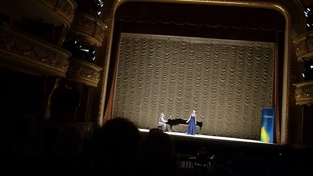 Съёмка Тамары Савич в Оперном театре на ярмарке вокалистов 4 июля 2012 года смотреть онлайн