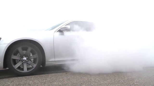 Car Keys: Chrysler SRTs смотреть онлайн