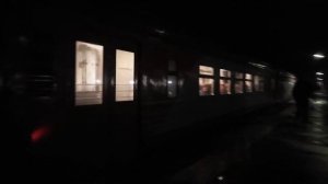 Отправление дизель электропоезда ДТ1-004 на станции Александровская