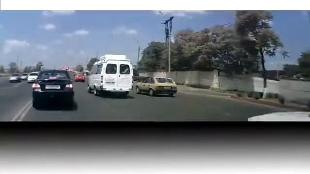 Тике приспичило на жд переезде развернуться