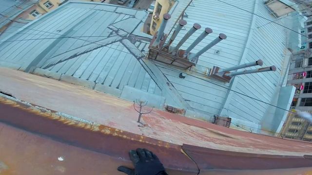 Небольшая прогулочка по крышам Питера смотреть онлайн