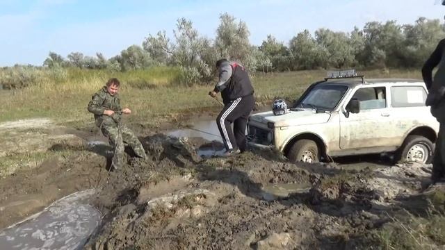 Штурм ямы на лебёдке. смотреть онлайн