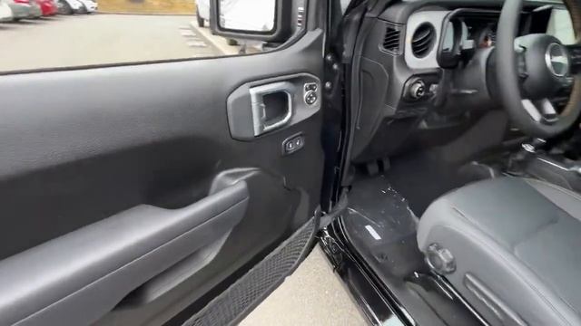 2024 Jeep Gladiator Sport S 4x4 Dartmouth, New Bedford, Fall River, Wareham, Fairhaven MA смотреть онлайн