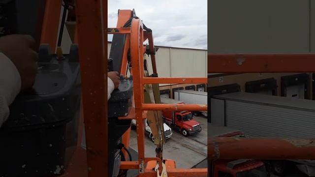 JLG LIFT