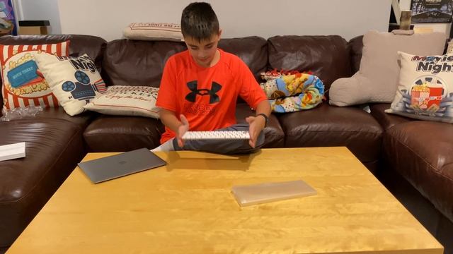 Magic Keyboard Unboxing and Review смотреть онлайн