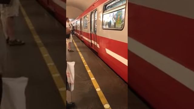 Двери не открываются смотреть онлайн