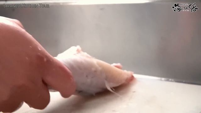 大将には負けません！獲れたて魚介を瞬時に捌く若き女性職人の技に酔いしれる！ The Sushi Chef Is A 23-year-old Girl. Fukuoka Japan. 海の路 福岡