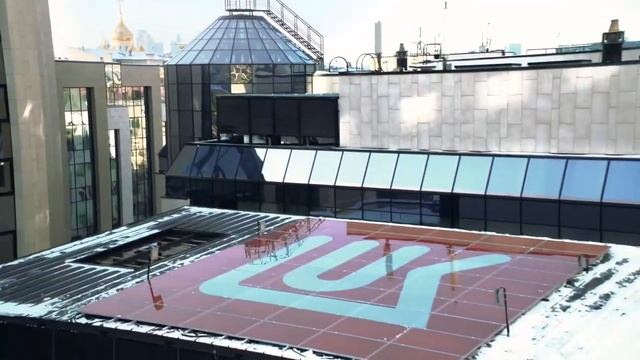 В ШТАБ-КВАРТИРЕ ЛУКОЙЛА УСТАНОВЛЕНА СОЛНЕЧНАЯ ЭЛЕКТРОСТАНЦИЯ смотреть онлайн