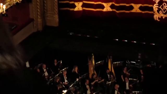 Royal Opera House London inside views before event starts смотреть онлайн