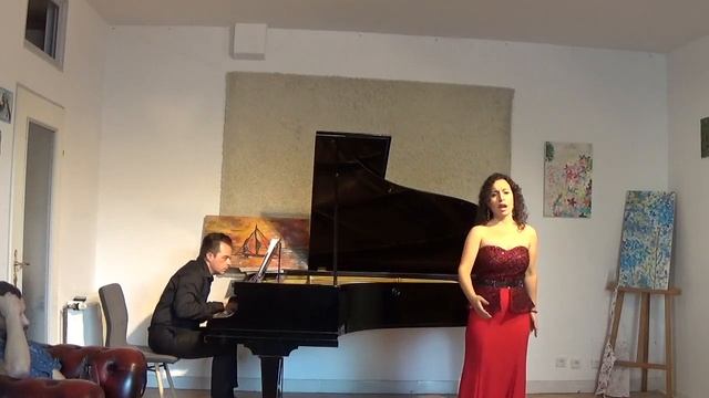 Dilay Girgin- Couch Concert смотреть онлайн
