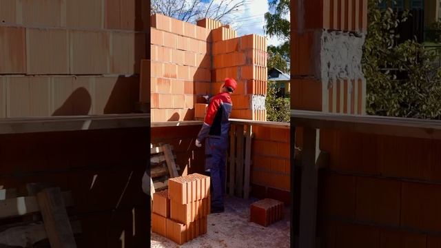 Почему рекомендуем строить из Porotherm? Рассказываем 5 причин #porotherm #shorts смотреть онлайн