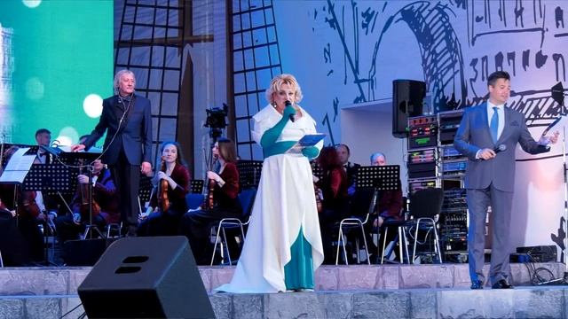 Петровский бал в летнюю ночь! 350 лет Петру Великому. смотреть онлайн