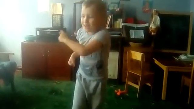 Танец Артёма))) оператор б. Наташа смотреть онлайн