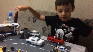 Лего сити полиция ловит бандита