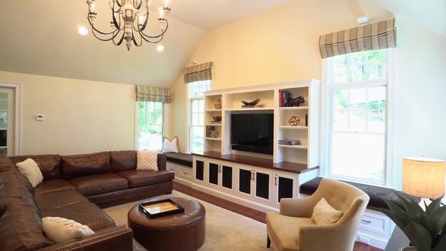104 Plymouth Road, Needham смотреть онлайн