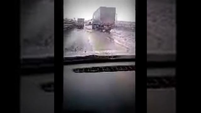 третья продольная скоро весна растаял снег и асфальт смотреть онлайн