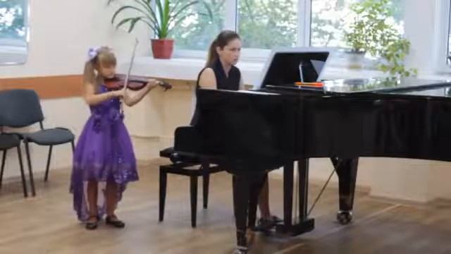 К.Бом. «Непрерывное движение» - Исп. Елена Фесенко, 1 класс смотреть онлайн