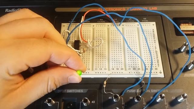 4011 Quad NAND Gate: How To Make A NOR Gate смотреть онлайн