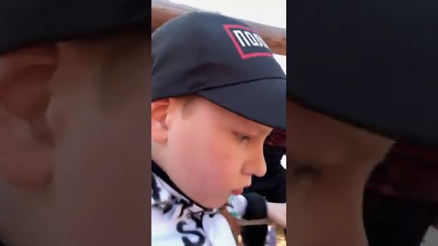 Богдан ходит па веревке смотреть онлайн