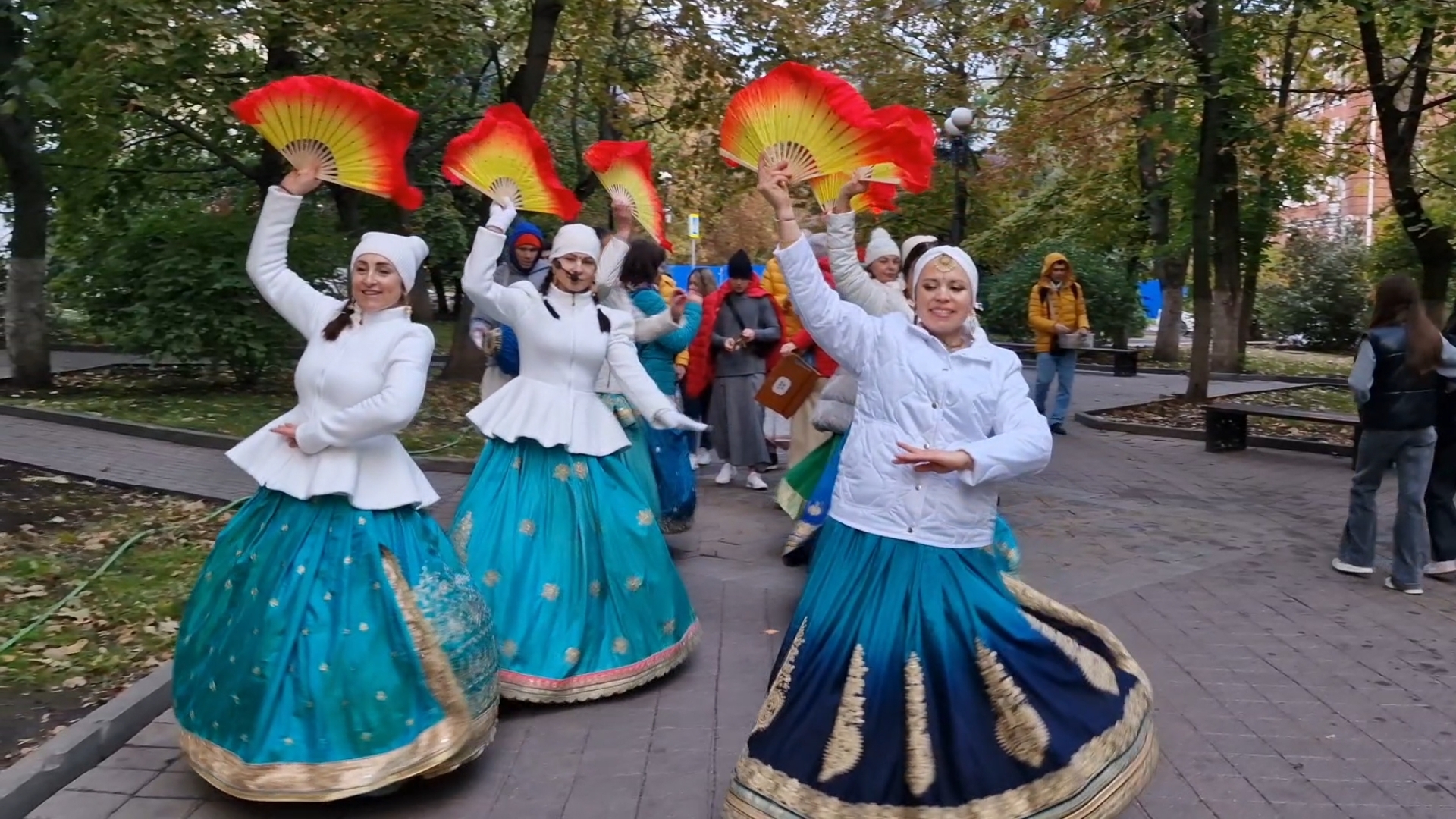 Его очарование сбивает с толку даже бога любви! Harinama, Ростов-на-Дону, 19.10.2024 #harekrishna