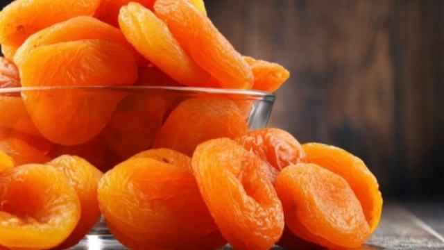 Что творит КУРАГА, польза и вред кураги смотреть онлайн