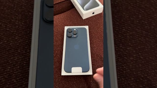 iPhone 15 Pro Max - Blue Titanium - Unboxing смотреть онлайн