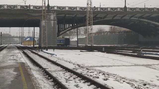 Электровоз ЧС2-578 с вагоном диагностики контактной сети на станции Харьков-Пассажирский смотреть онлайн