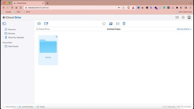 شارك ملفاتك مع الاخرين عن طريق iCloud 2023 смотреть онлайн