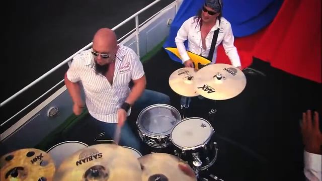 "You and Me" смотреть онлайн