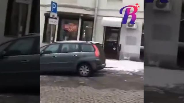 КАК ЧИСТЯТ КРЫШИ В МОСКВЕ ОТ СНЕГА смотреть онлайн