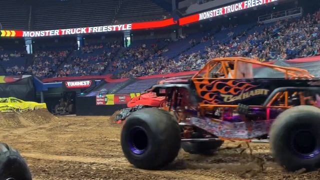 Bad Habit Jeep Gladiator | Lexington, KY | My Monster Life | April 29, 2023 смотреть онлайн