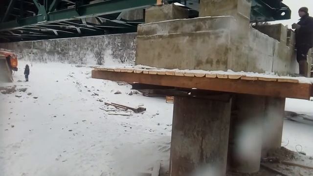 Работа двумя кранами смотреть онлайн