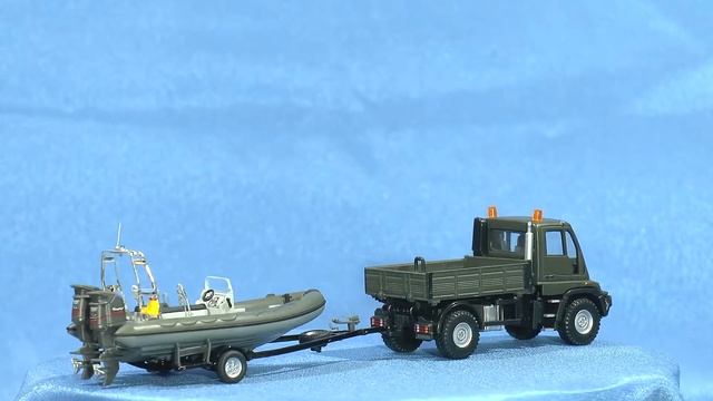 Модель Unimog military truck + boat смотреть онлайн