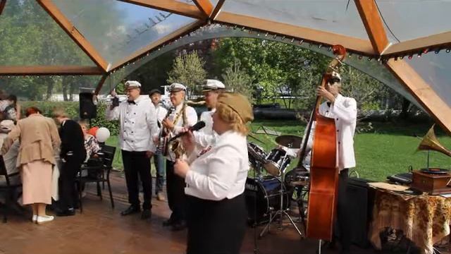 ``Moscow Windows`` 2015 Valeriy Bukreev Play Songs of the Soviet Red Army World War II 1941 1945 смотреть онлайн