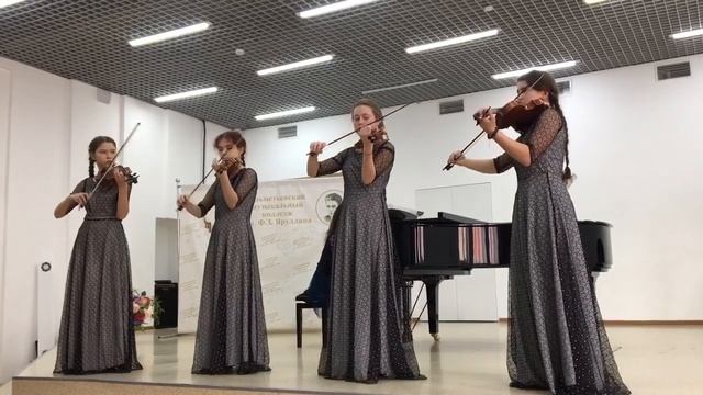 М. Мусоргский Гопак, исп. анс Созвучие, конц. Самохвалова Диляра смотреть онлайн