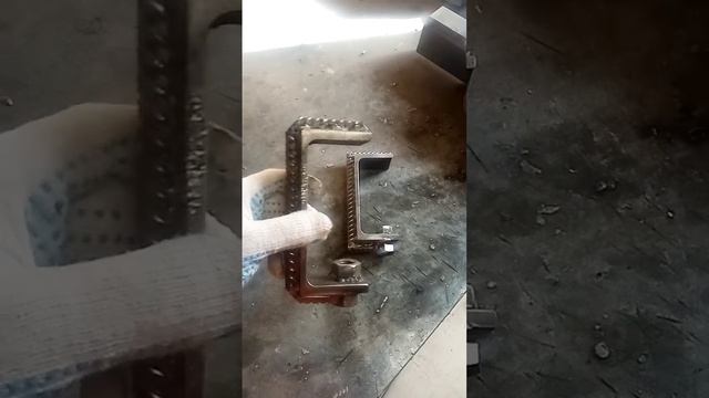 струбцина из 14 швелера своими руками