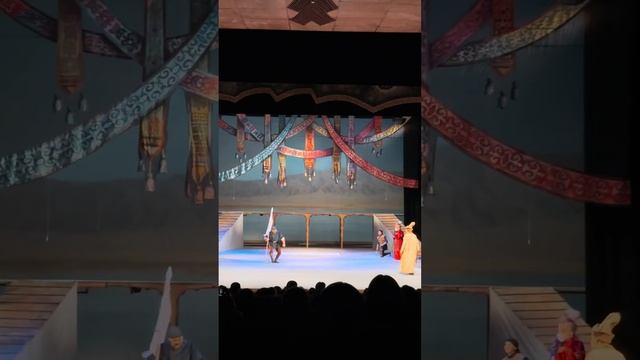 7 Тұлпар сыныбы «Әдебиеттік оқу» пәнінің ,М.Ауезов атындағы драма театрына барып тамашалап қайтты смотреть онлайн
